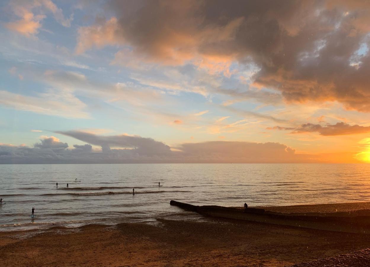 Kira Beach House, Hove Beach ภายนอก รูปภาพ